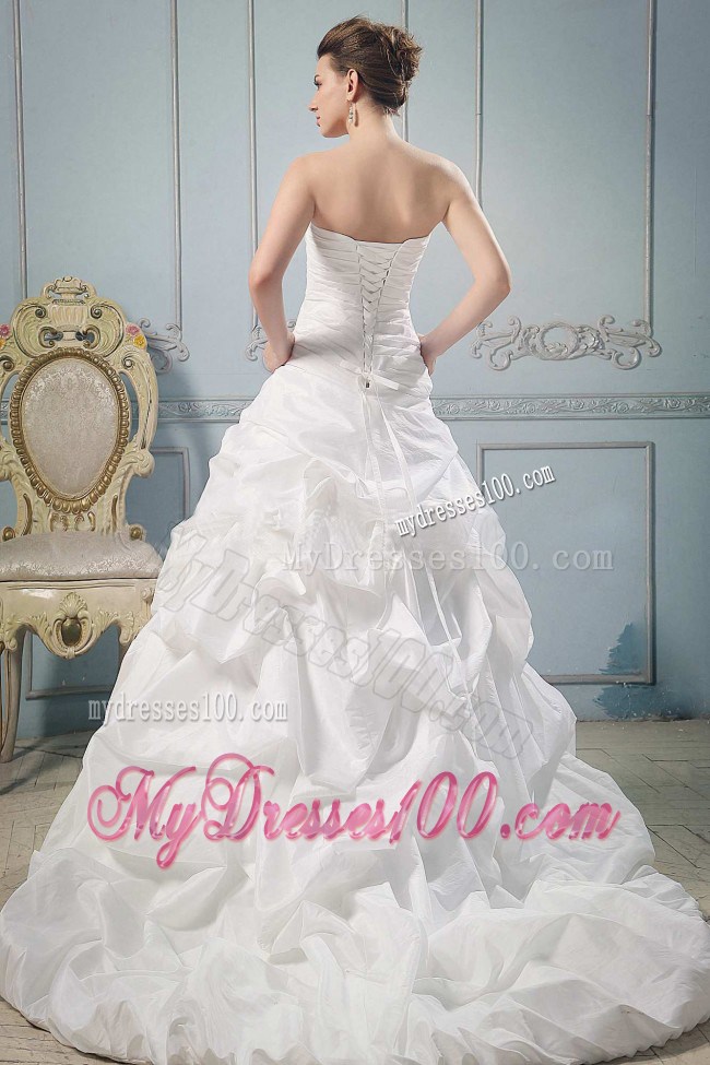Ruching Pick-ups Court Train Wedding Gowns with Handle Flowers Neckline